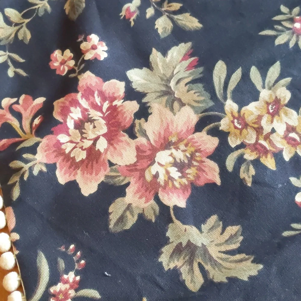 Valences - Picture 2 of 8